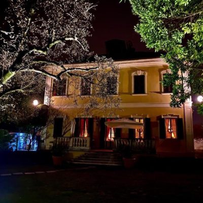 Villa Umberto di notte